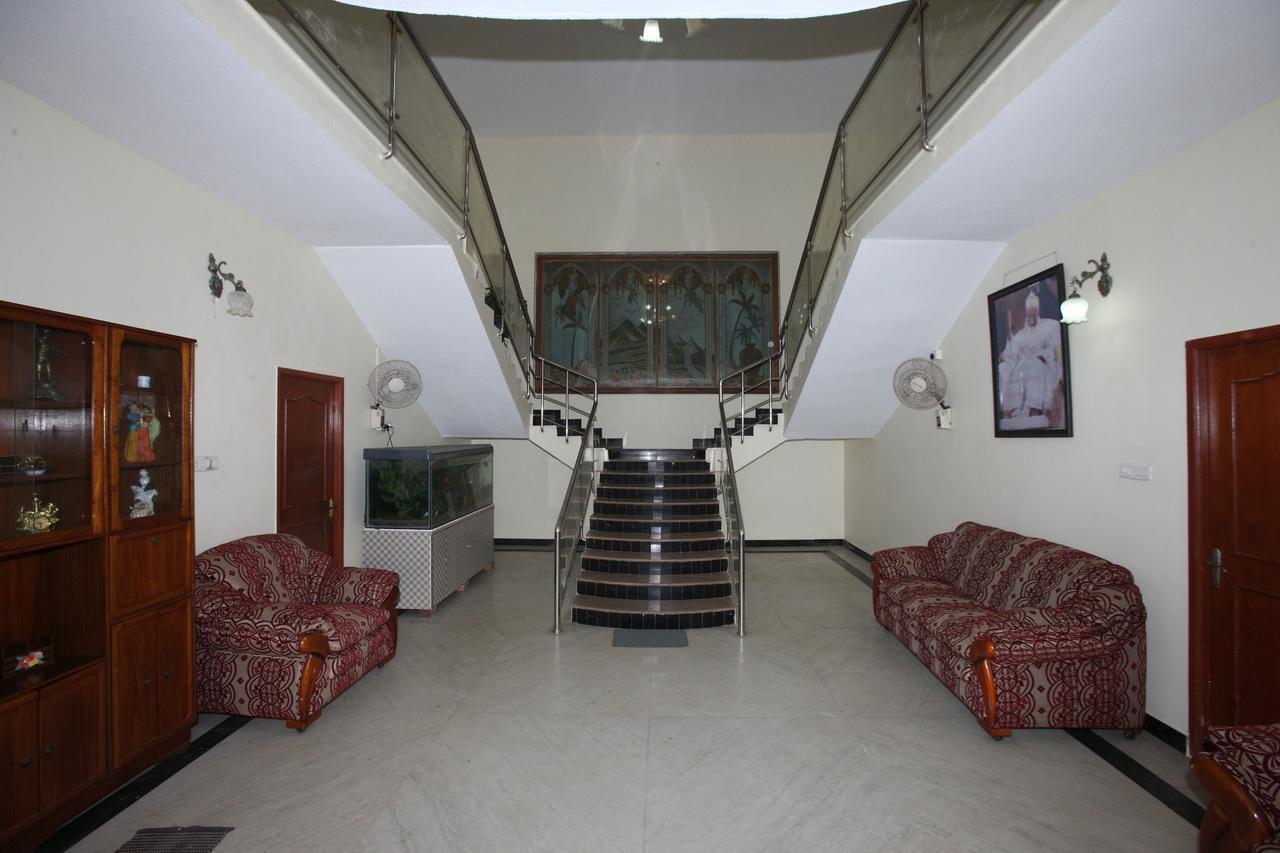 Oyo 935 Hotel Palkhee Mumbai Bagian luar foto
