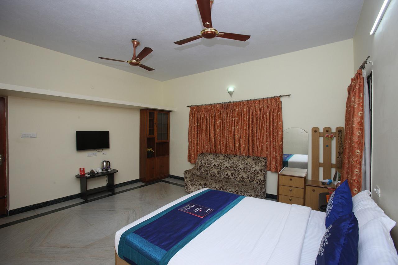Oyo 935 Hotel Palkhee Mumbai Bagian luar foto